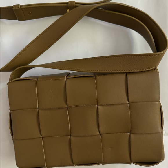 BOTTEGA VENETA CASSETTE BAG - Picture 2 of 3